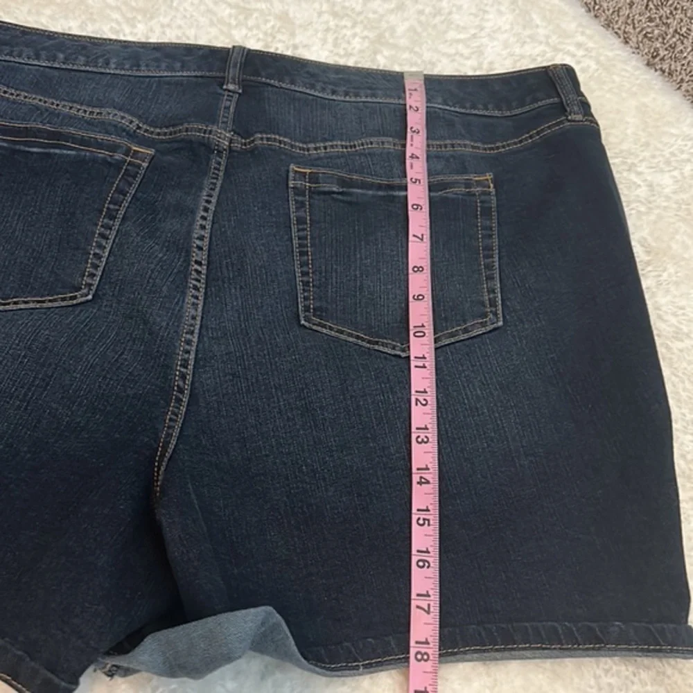 Torrid 5 inch vintage stretch‎ high rise shorts women’s size 24